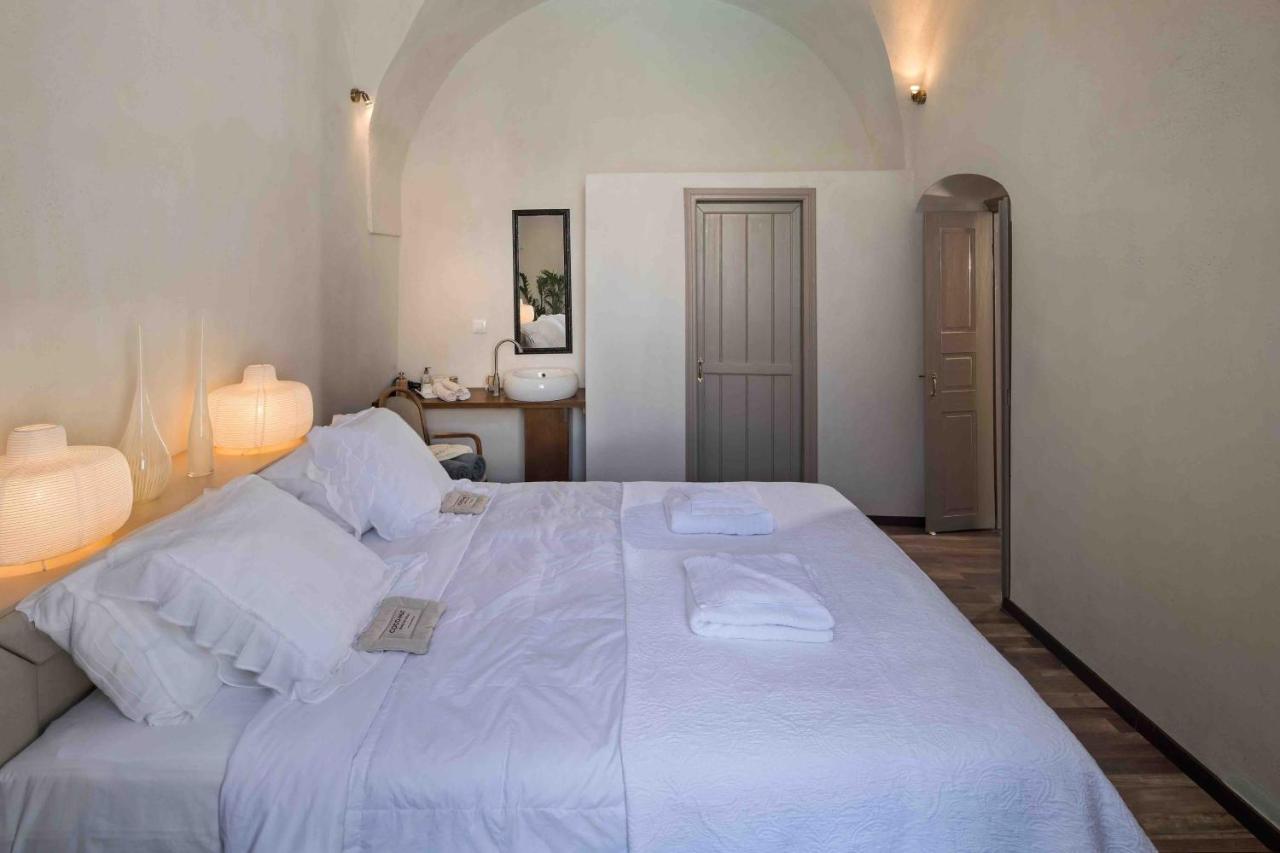 Sandandstone Villa Santorini Megalochori  Exteriér fotografie