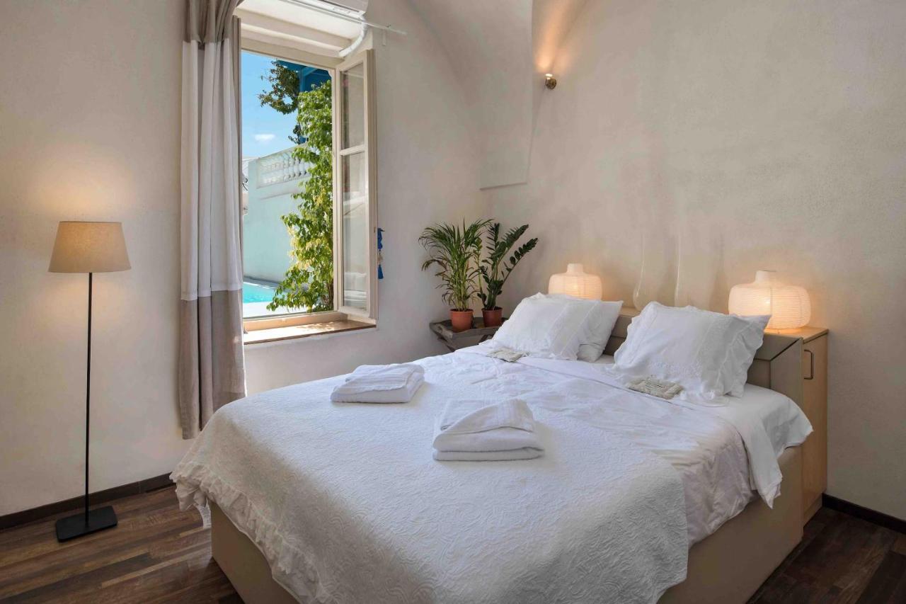 Sandandstone Villa Santorini Megalochori  Exteriér fotografie